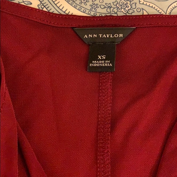 Ann Taylor wrap top RED - Picture 2 of 5